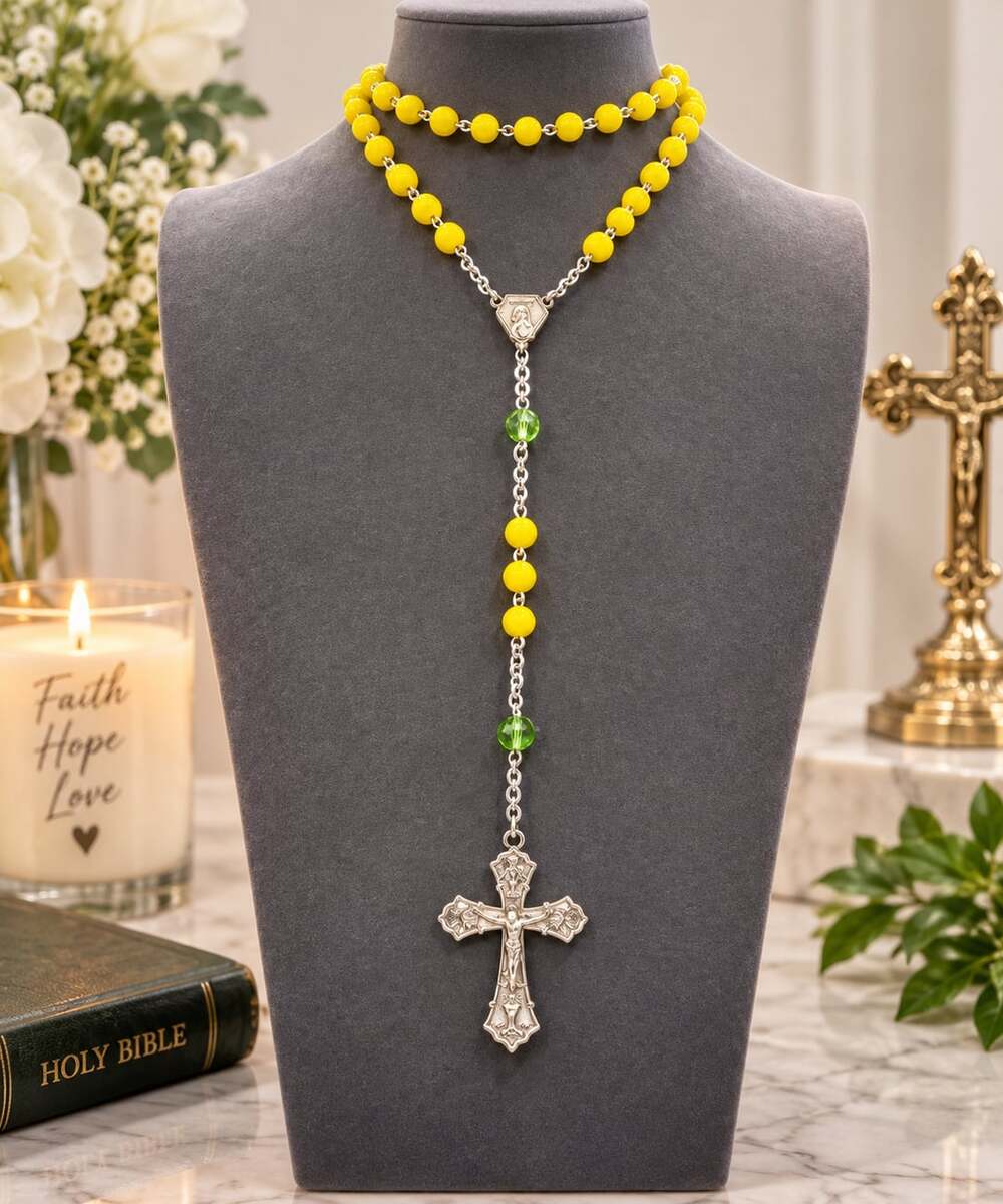 Vtg Italian Rosary Silver Tone Crucifix Yellow & Green Beads Italy Catholic - Picture 1 of 16